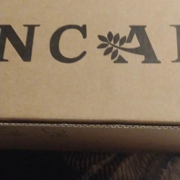 NWT NCAI Women's White & Silver Asymmetric Strappy Sandals - Size 8 - Picture 5 of 5